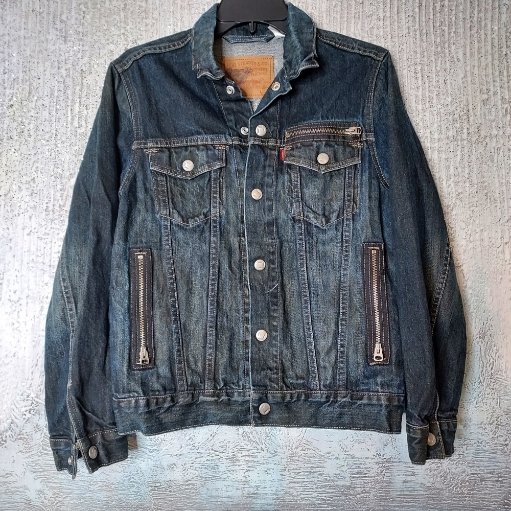 Levi's Vintage Jean Jacket Size-L  unisex